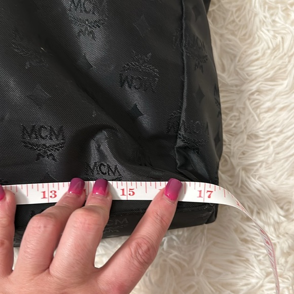 MCM canvas tote - Picture 14 of 16